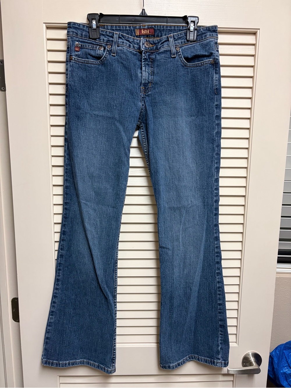 LEI Denim Bootcut Jeans Women’s Size 9 Medium Wash Stretch Y2K Low Rise Flare